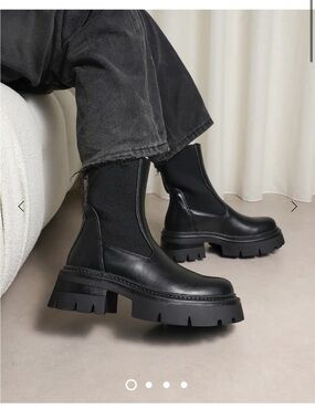 Women's Black Chunky Boots size 10